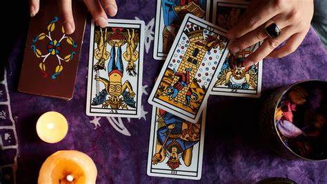 Introduction to Tarot Card Reading: History & Spreads